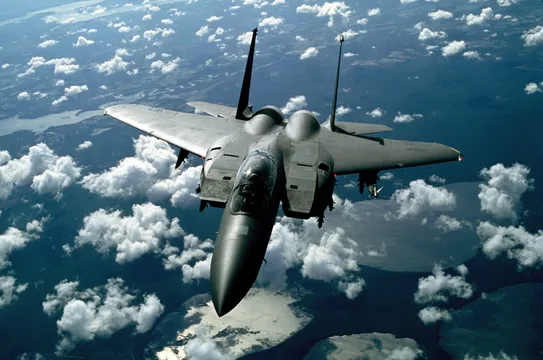 Polskie F-16 przechwytują rosyjskie Su-30. NATO reaguje na incydent