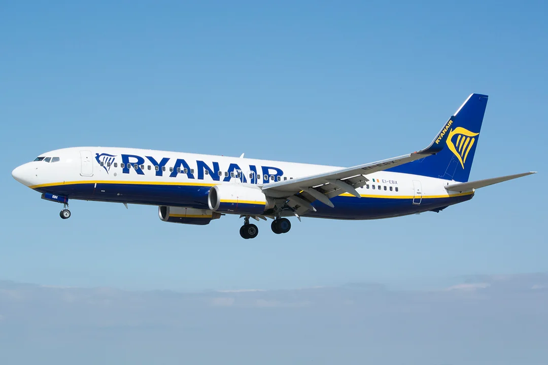 Pęknięte okno w Boeingu 737. Ciało obce przyczyną awarii