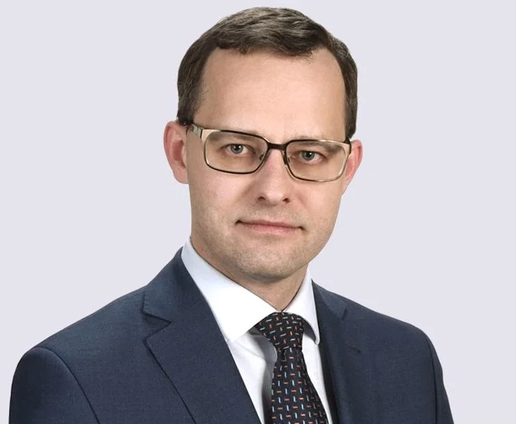ENA dla Romanowskiego uchylone. Były wiceminister swobodny w UE