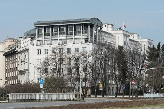 Rząd przyjął projekt MS. Osoby głuche z bezpłatnym tłumaczem migowym w sądach