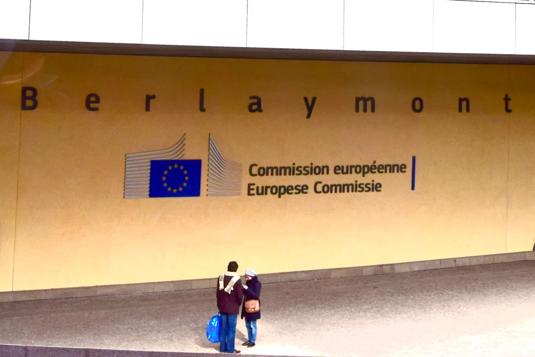 Komisja Europejska reformuje EU ETS. Przemysł i konsumenci odczują ulgę