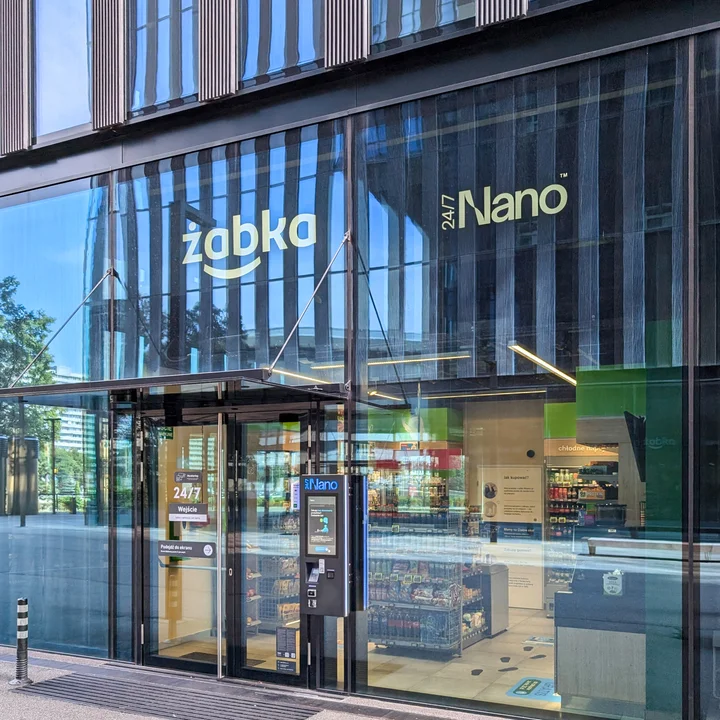 Żabka otwiera najmniejszy sklep we Wrocławiu. Nowy format zmienia strategię sieci